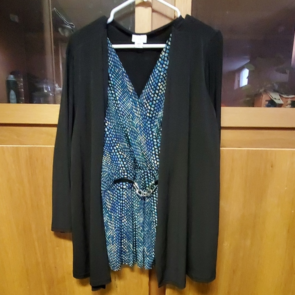2 in 1 Blouse with faux chain belt.